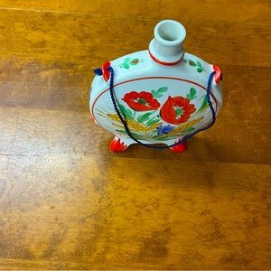 FLORAL CERAMIC CANTEEN VASE. VINTAGE LIKE NEW HOME DECOR